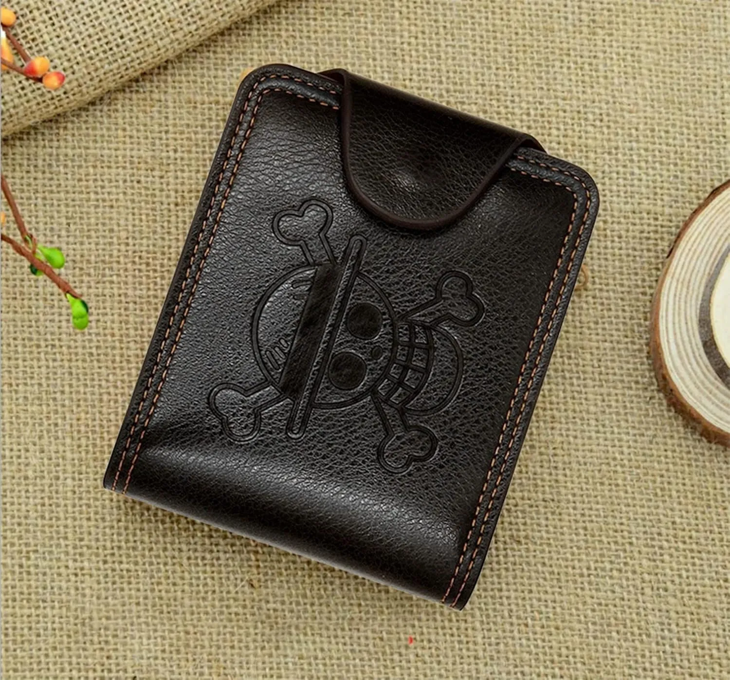 1 Piece Wallet Black Brown Bifold Anime Wallet Straw Hat Pirates Jolly Roger With Luffy Skeleton Pendant Necklace & Keychain for Men Boys Girls Women