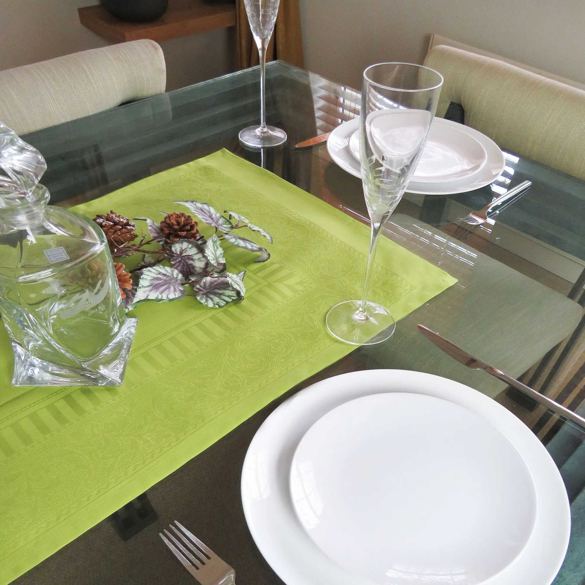 Green Cotton Jacquard Table Runner