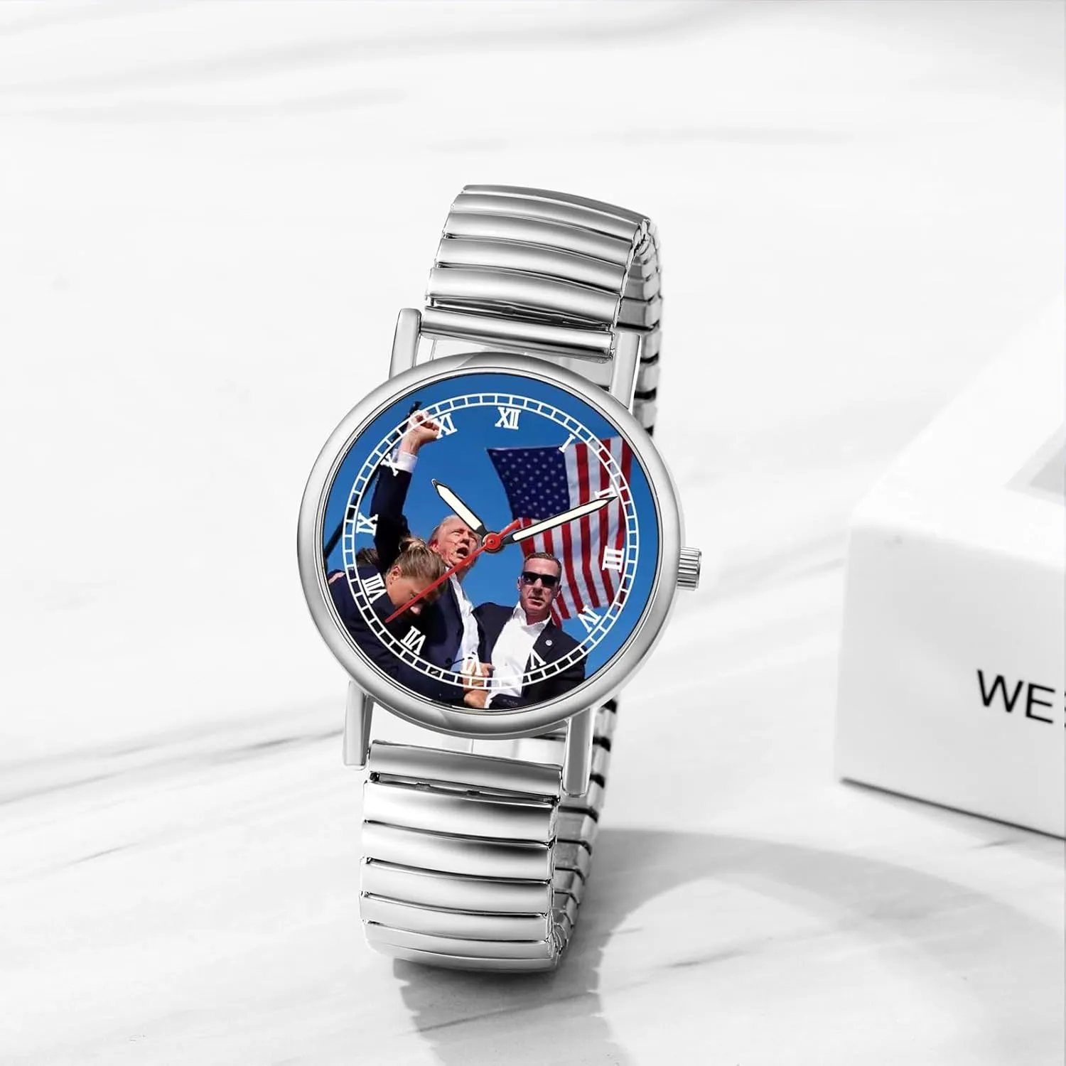 JewelryWe Men Women Elastic Watches: Round Analog Trump Dial Quartz Watch Gold Silver Plated Stretch Band Wristwatch