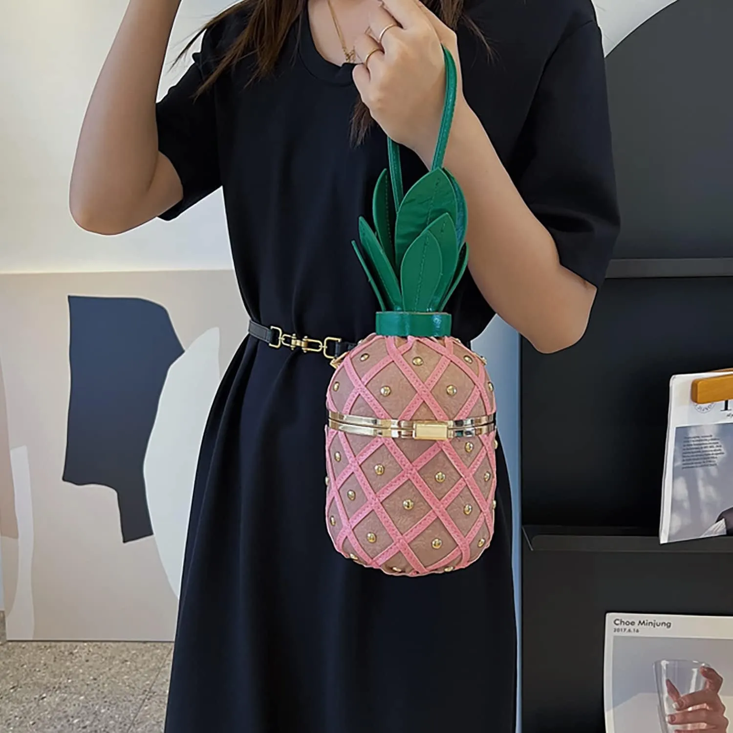 Pineapple Bucket Purse for Women,Trendy Chain Messenger Crossbody Bag with Rivet Tropical Hawaiian Shoulder Handbag