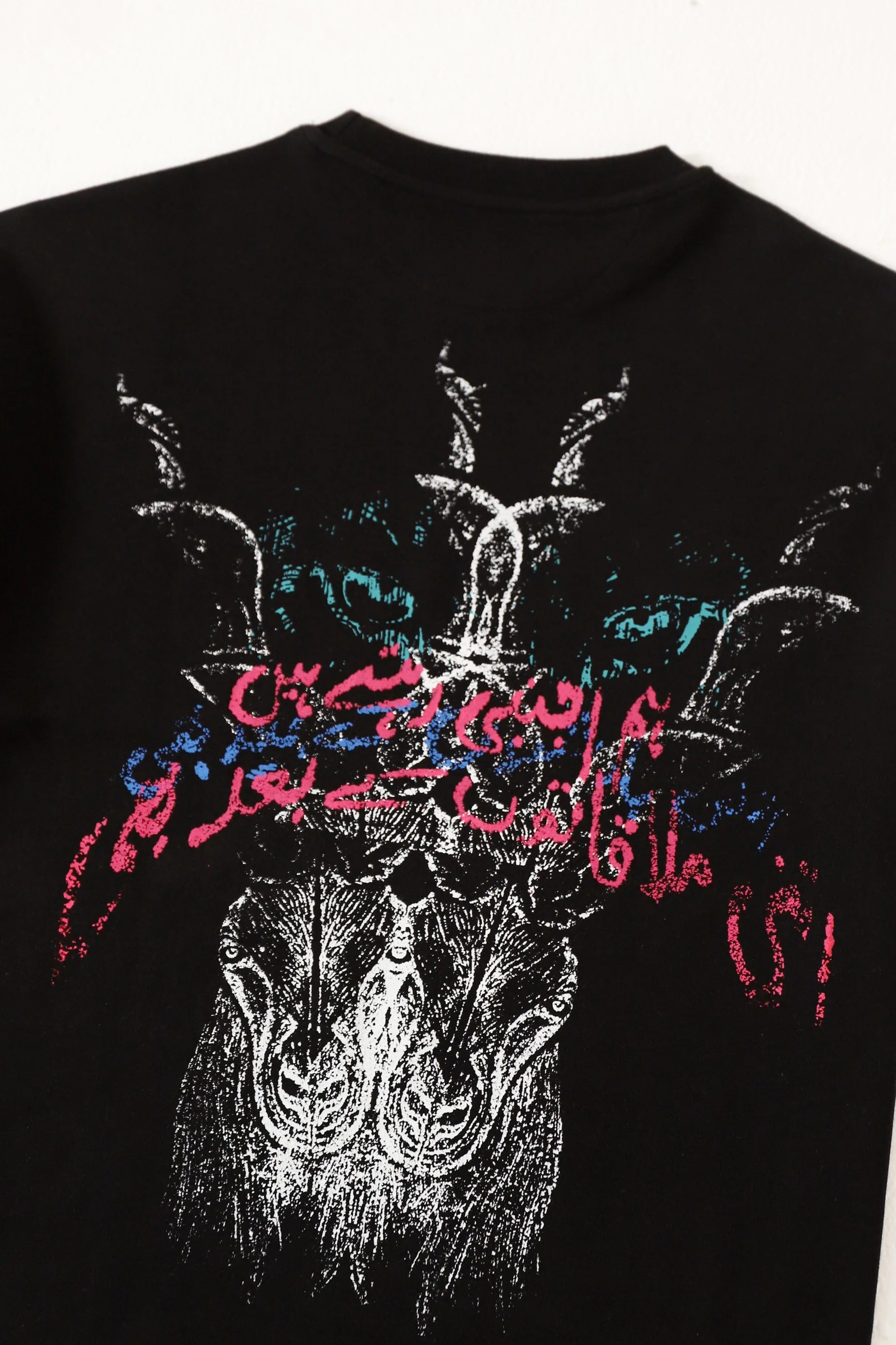 "AJNABI" PRINTED BLACK T SHIRT
